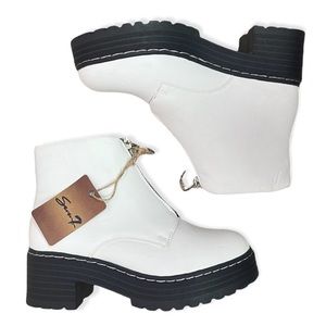 SEVEN FOR ALL MANKIND "Zoe" White Platform Mod Retro Booties NWT Women's Size 11